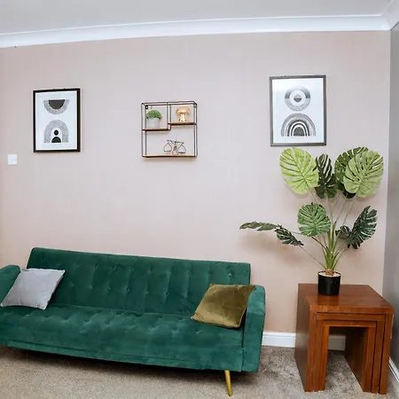 Apartment Modern 3bed Close To Centre *