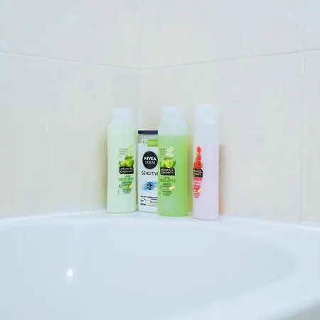 Modern 3bed Close To Centre Apartment *