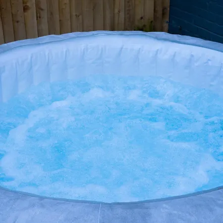 Modern 3bed With Hot Tub Apartment Leeds (West Yorkshire)