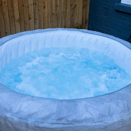 Apartment Modern 3bed With Hot Tub